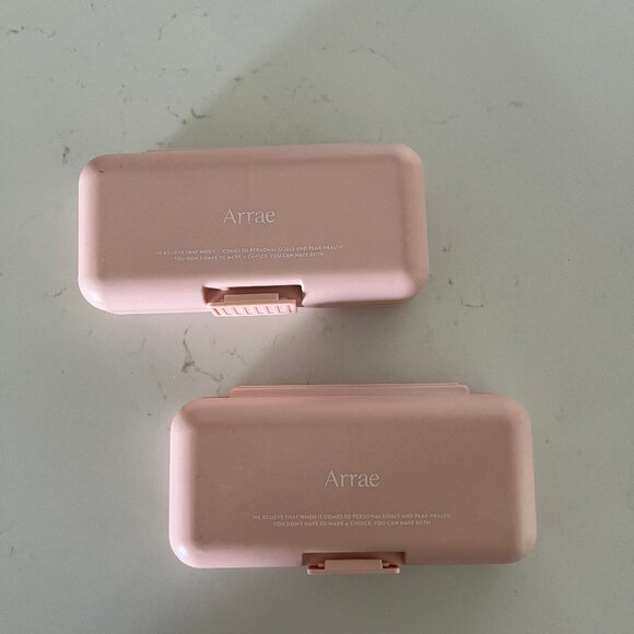 Arrae Pill Box / Travel Pill Contrainers - Picture 2 of 3